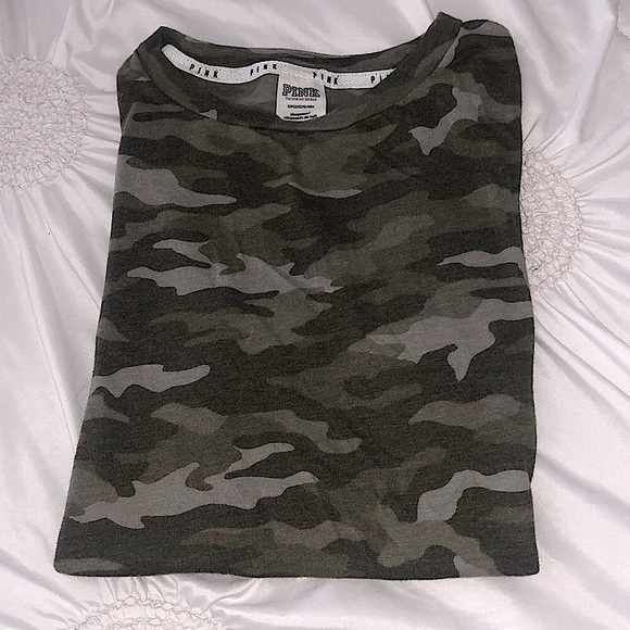 (GIFTED) VS PINK CAMO TSHIRT DOG LOGO - Picture 2 of 4